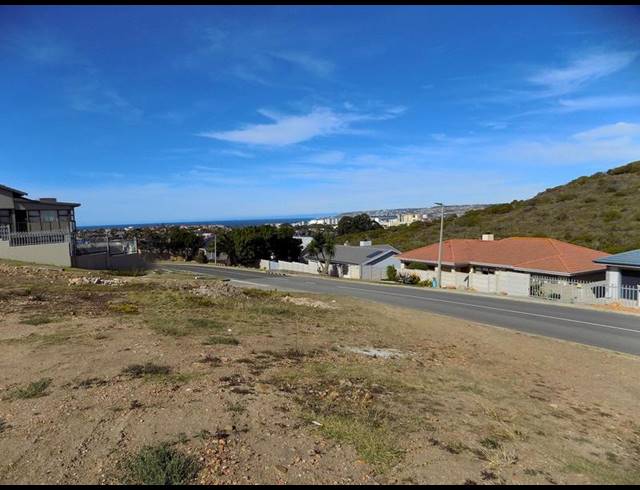 LAND FOR SALE IN SEEMEEU PARK